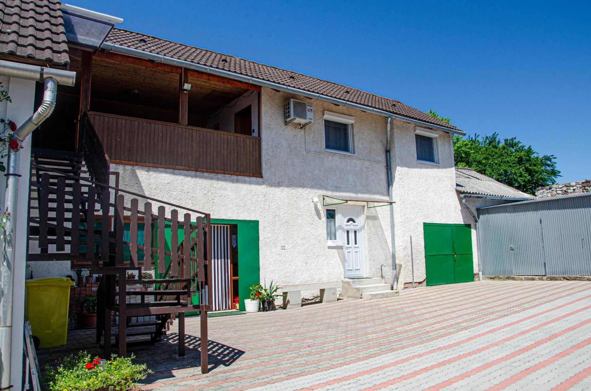 Bánóporta Hotel Köveskál Kültér fotó