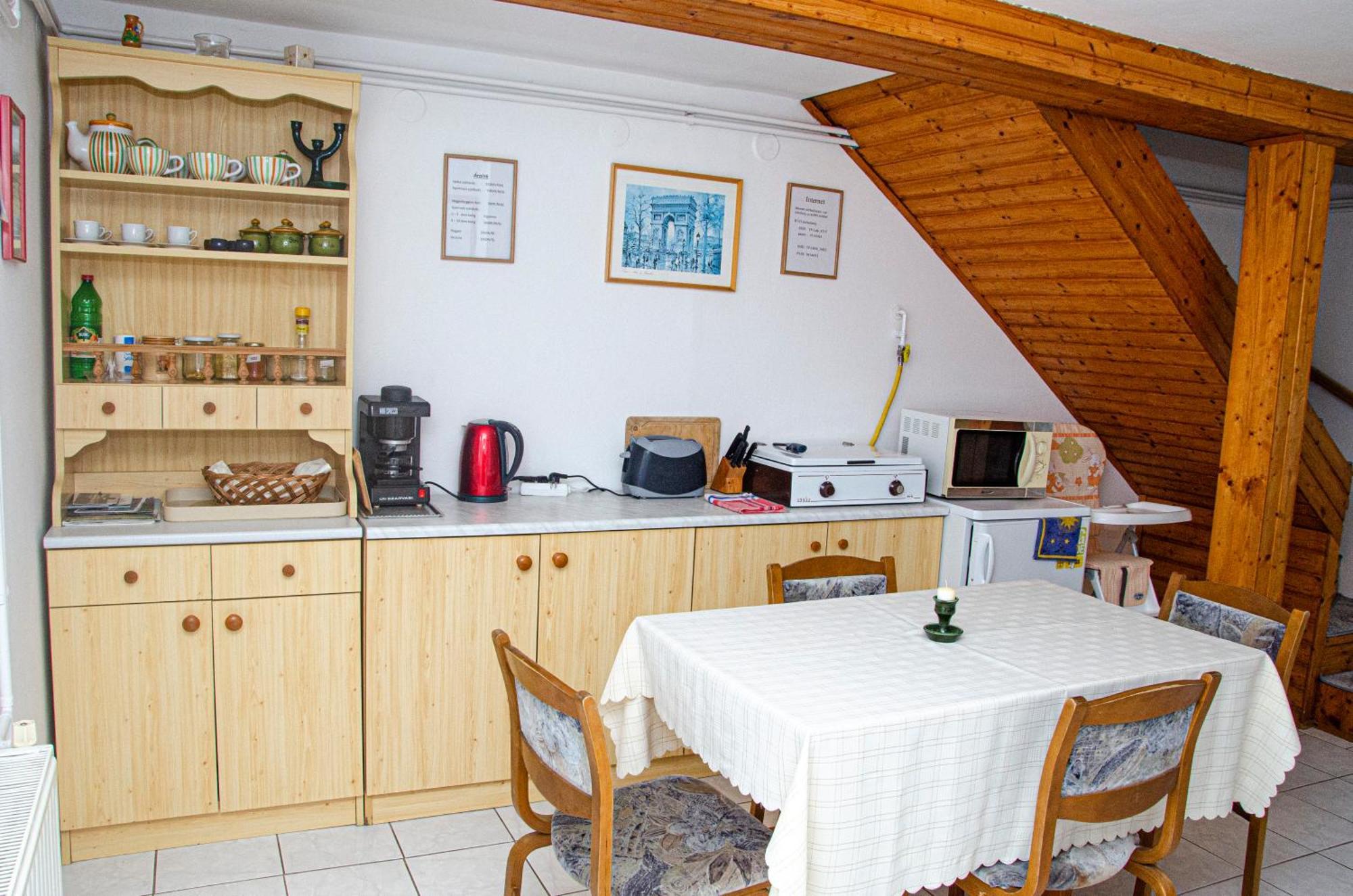 Bánóporta Hotel Köveskál Kültér fotó