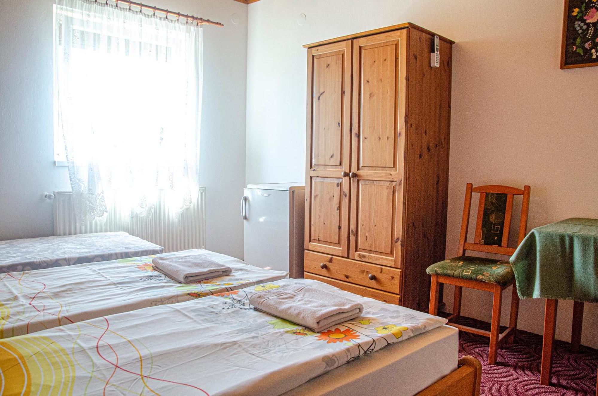 Bánóporta Hotel Köveskál Kültér fotó